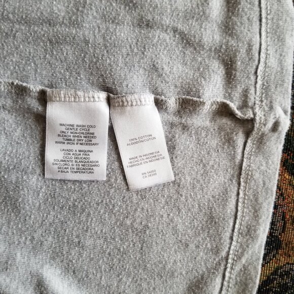 Light gray, 3/4 length sleeves, round neck, cotton top, Jones Wear Sudio, XL - Picture 5 of 6